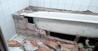 Демонтаж ванны в Люберцах от Мастер24 — быстро, недорого, вывоз старой ванны от 1052 руб.